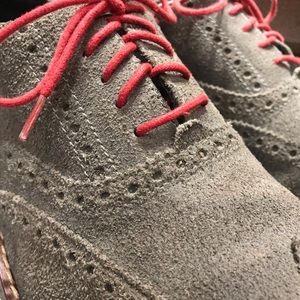 COLE HAAN Gray Wingtips